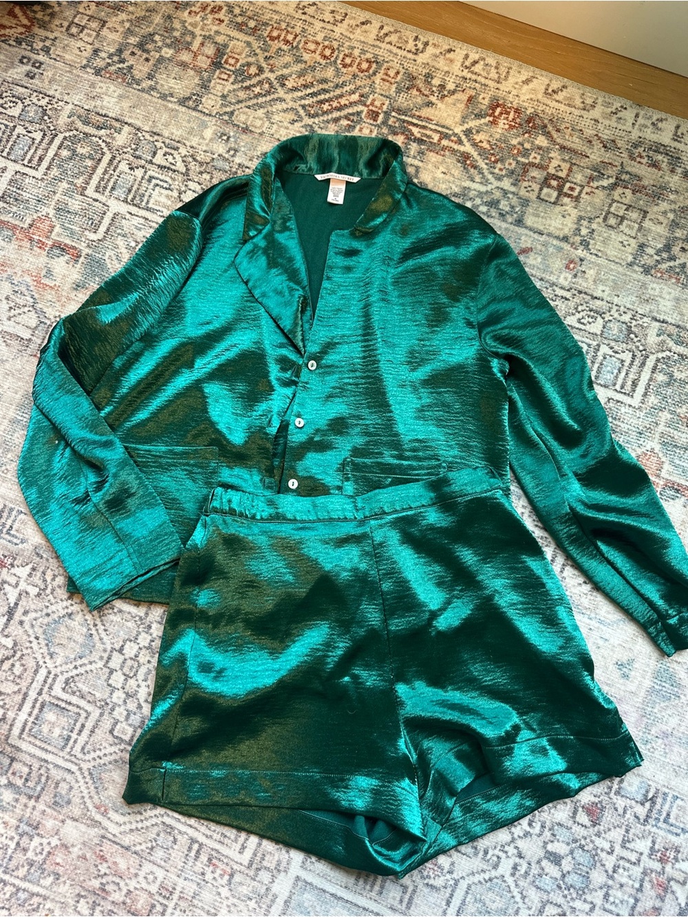 Victoria's Secret Emerald Green Satin Pajama Set